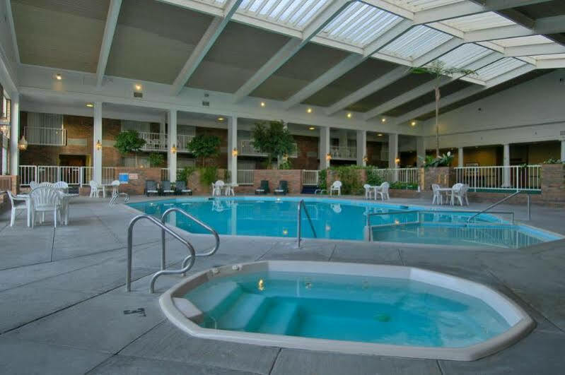 Red Lion Hotel Покателло Екстер'єр фото